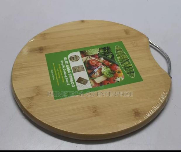High Quality Round Bamboo Chopping Board With Handle