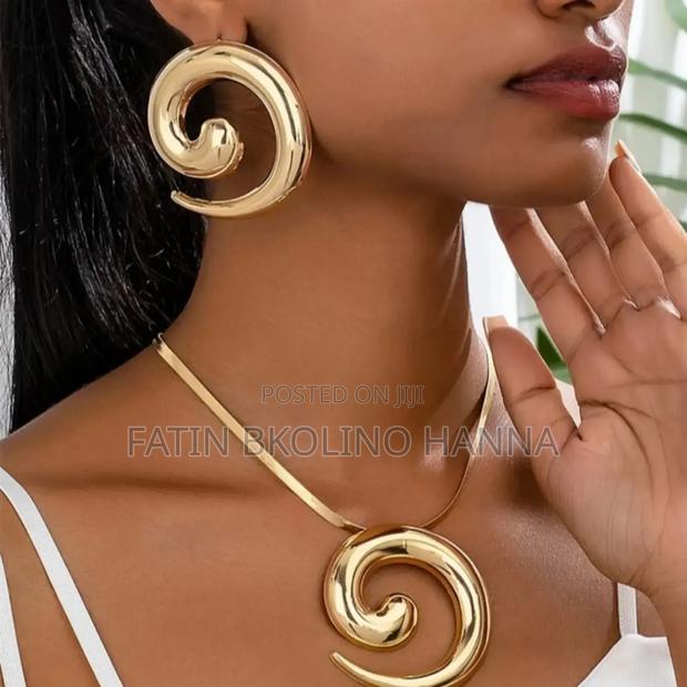 Necklace Set - main view