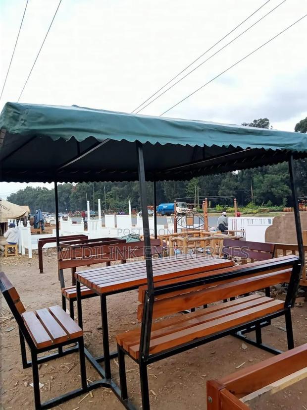 Customized Wooden Outdoor Pergola