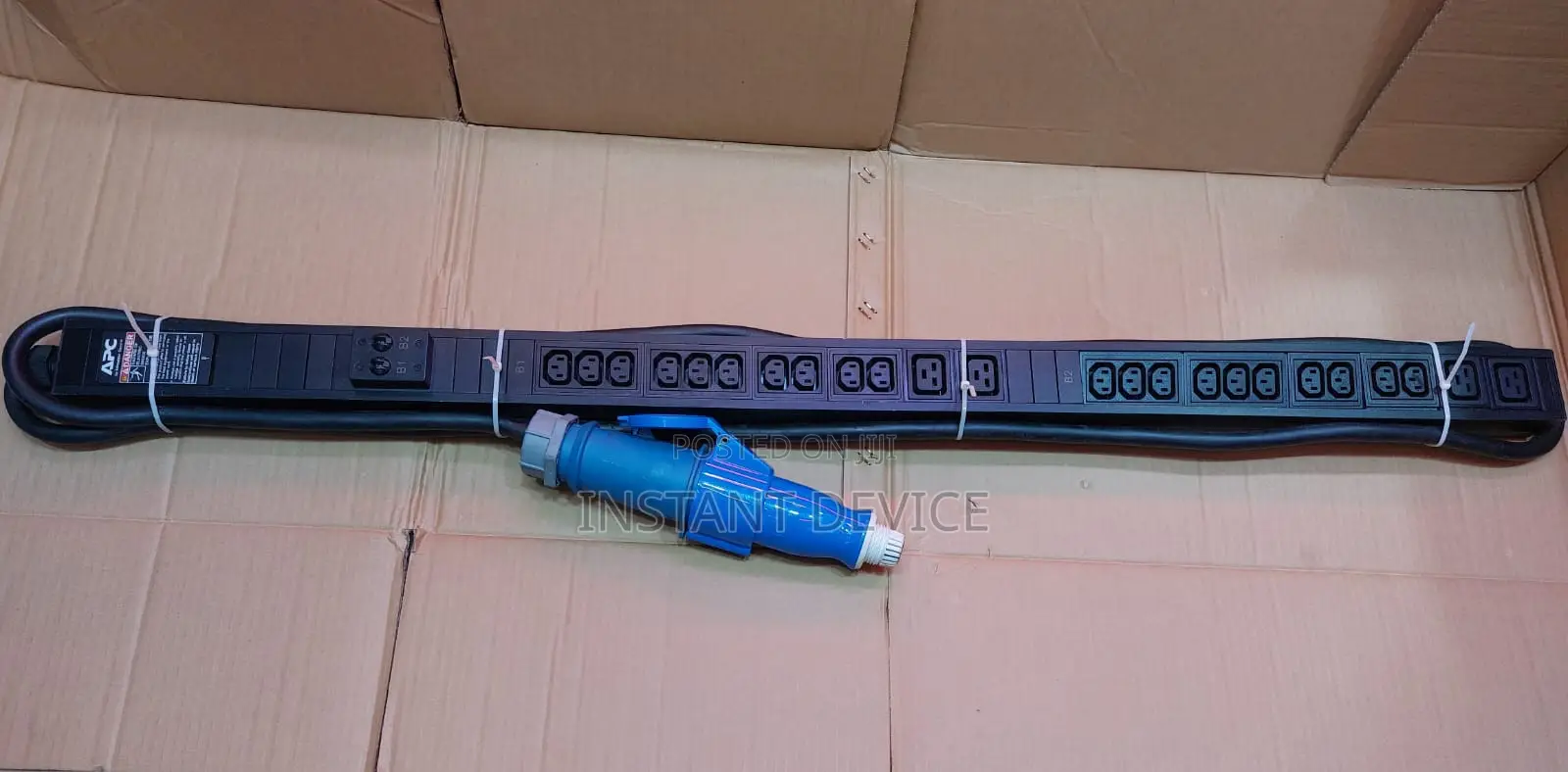 Apc Easypdu Epdu1132b – 32a Rack Power Distribution Unit