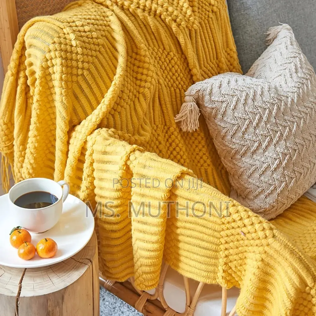 Textured Soft Knitted Throw Blanket With Tassels.
