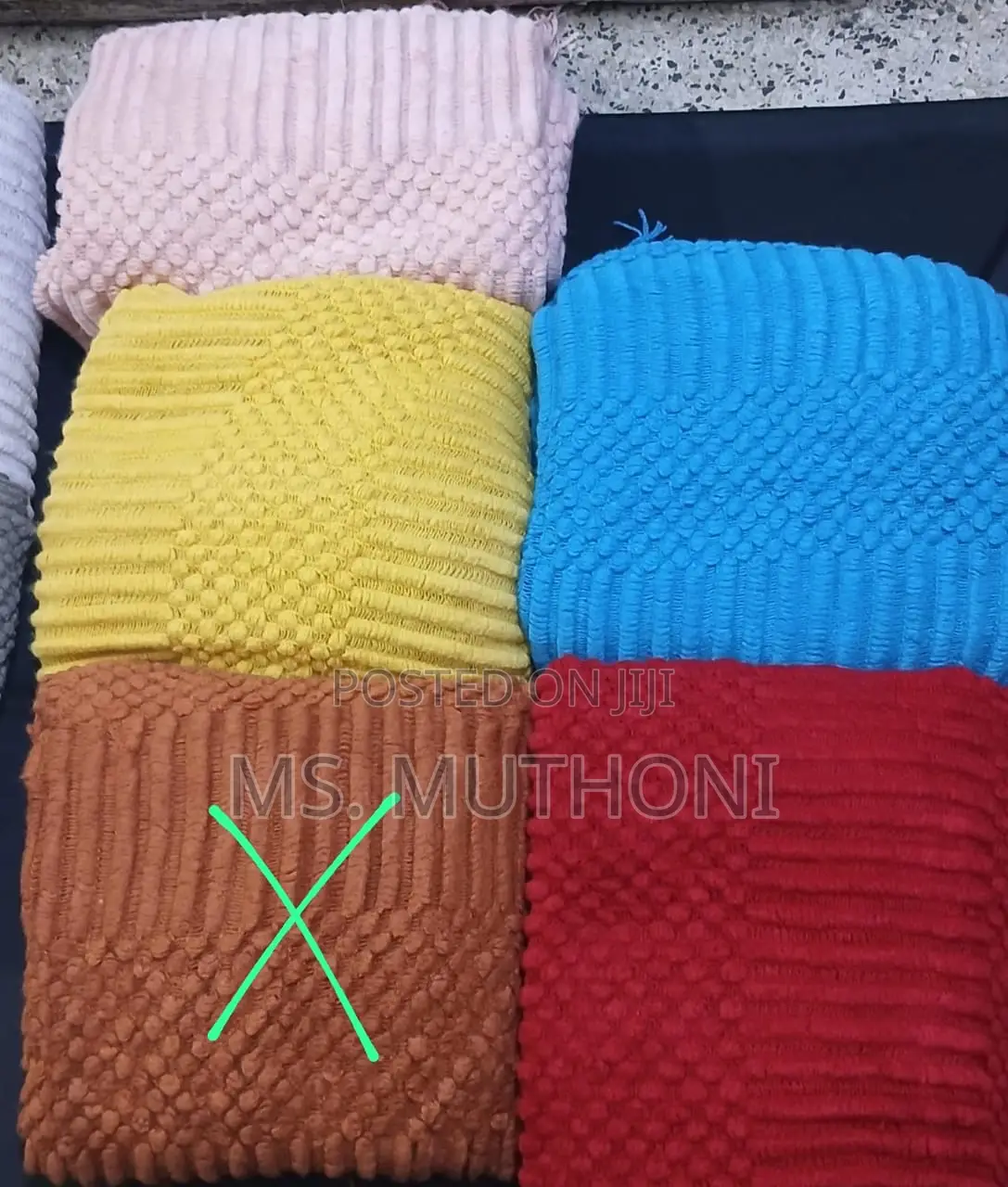 Textured Soft Knitted Throw Blanket With Tassels.