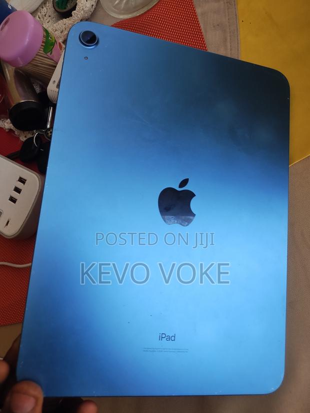 Apple iPad (2022) 64 GB Blue - main view