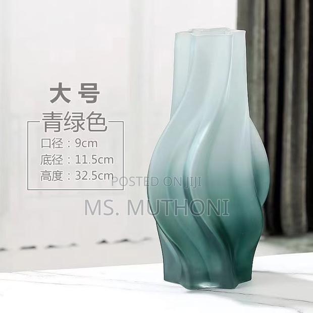 Nordic Glass Flower Vase - thumbnail 8