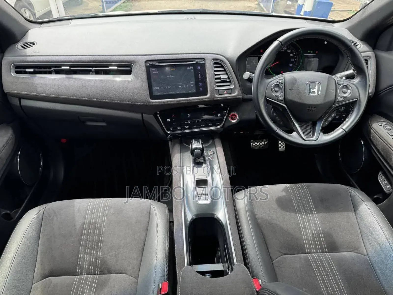 Honda Vezel 1.5 Hybrid 2WD 2019 White