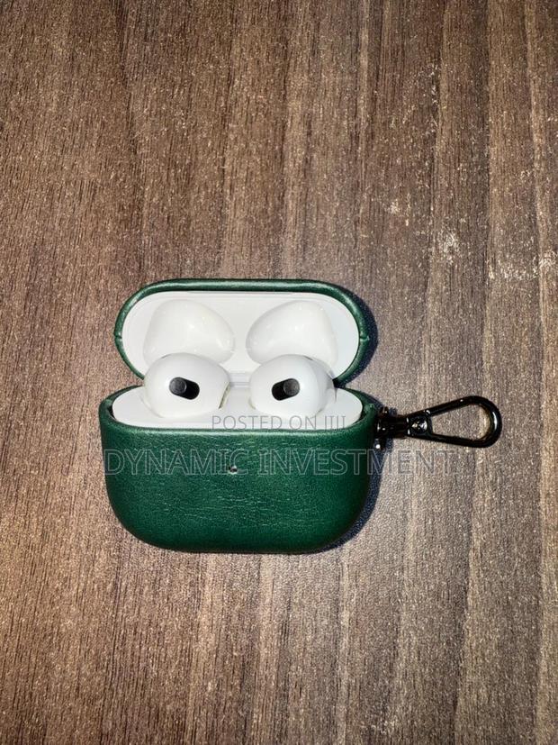Apple Airpods 4 Metal Keychain Shockproof Airpods Leather Case/Cover