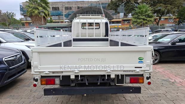 2018 Toyota Dyna - thumbnail 5