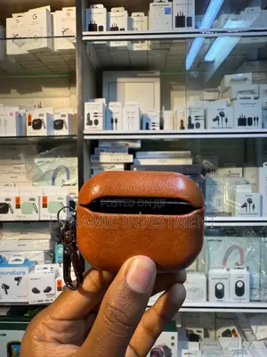 Luxury Soft Leather Case/Cover for Apple Airpods Pro 2 Metal Keychain