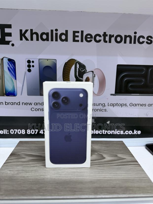 New Apple iPhone 17 Pro Max 256 GB Blue - thumbnail 2