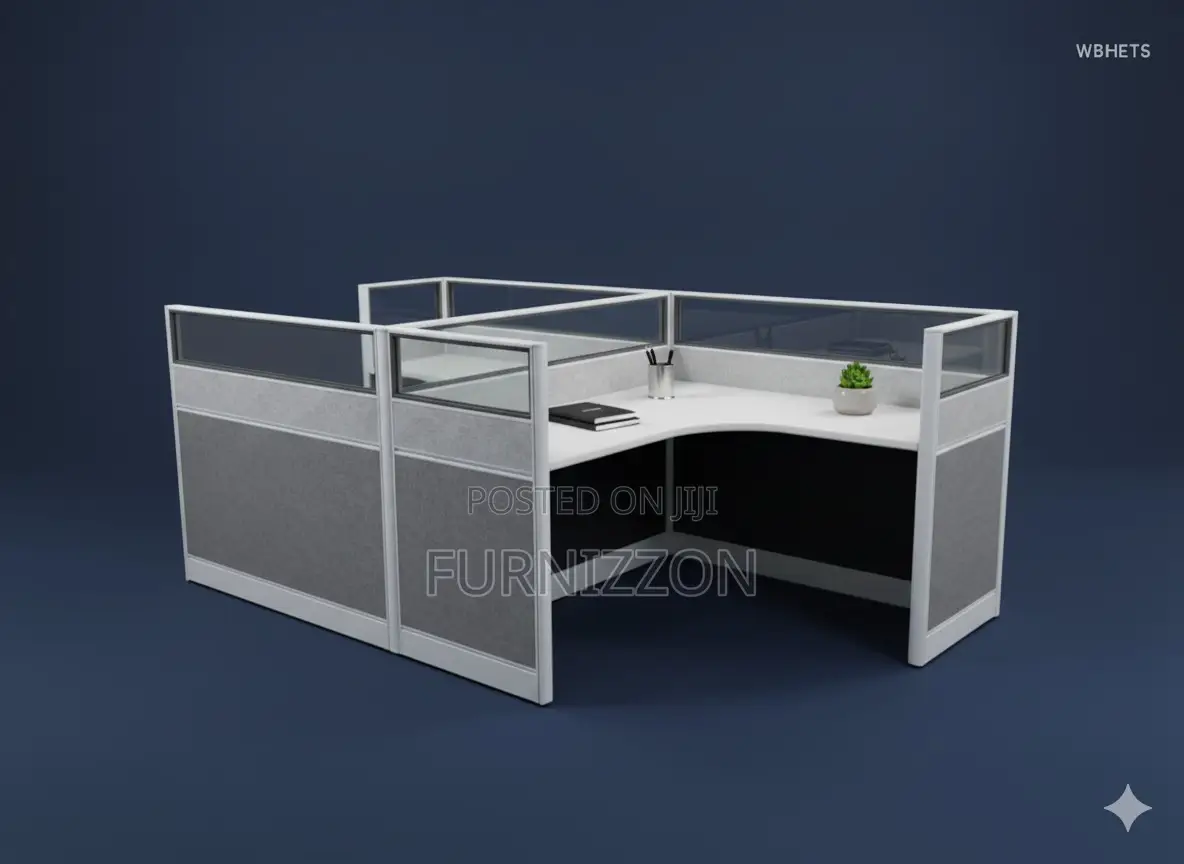 2-Cubicle Workstation With Wooden Top and Glass/Aluminium Partitions