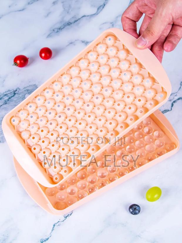 Blue, Yellow Peach 104 Grid Mini Round Ice Cube Tray Mould With Lid - thumbnail 4