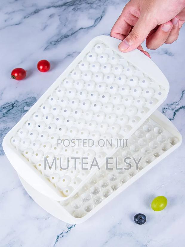 Blue, Yellow Peach 104 Grid Mini Round Ice Cube Tray Mould With Lid - thumbnail 5