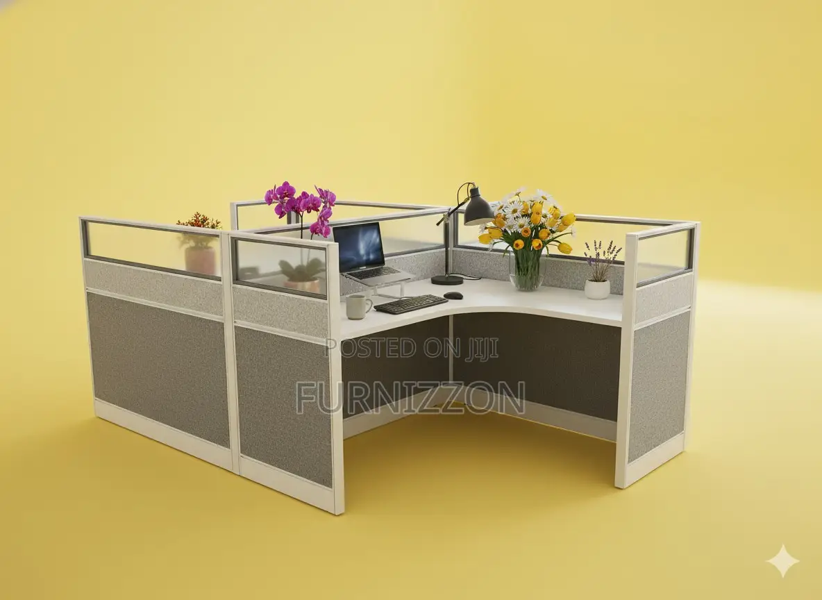 2-Cubicle Office Workstation With Glass Aluminium Partition