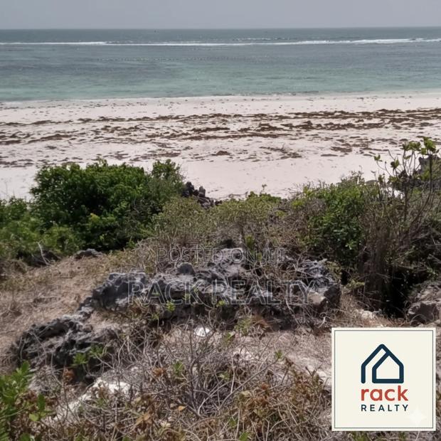 10 Acres Front Row Beach Property – Kilifi - thumbnail 3