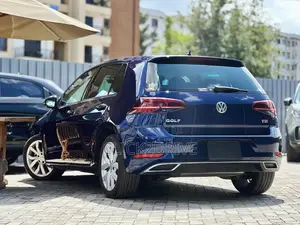 Volkswagen Golf TSI S FWD 2018 Blue