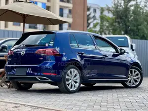 Volkswagen Golf TSI S FWD 2018 Blue