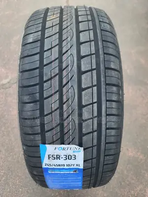 245/45r19 Fortune Tires X/L Fsr303