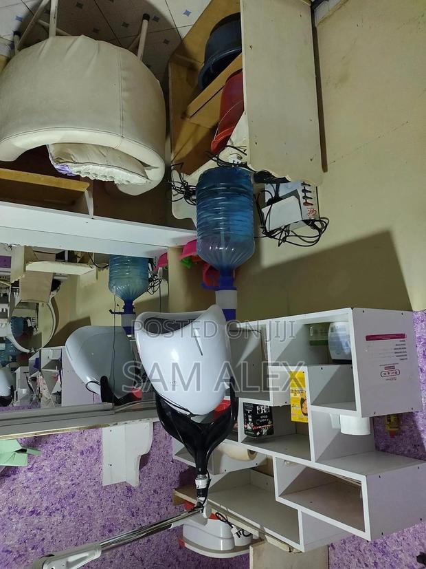 Salon Beauty Shop- Fully Equipped Operational - main view