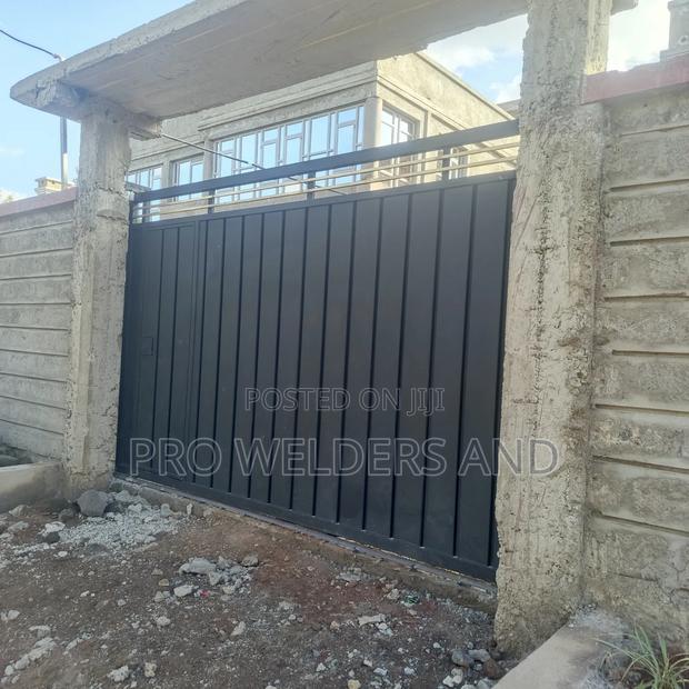 Heavy-Duty Custom Steel Sliding Gates – Order Today - thumbnail 2