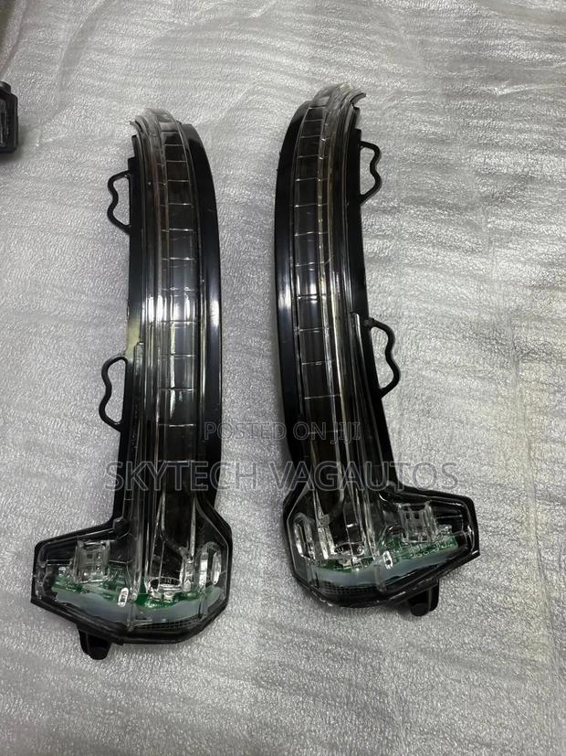 Audi A4 Side Mirror Blinker/Indicator