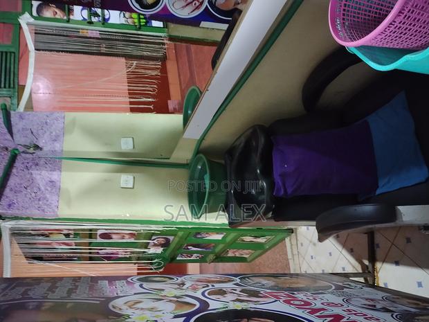 Salon Beauty Shop- Fully Equipped Operational - thumbnail 5