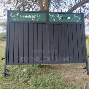 Modern Steel Swing Gates – Custom Designs Available