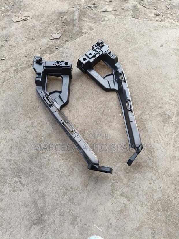 Headlight Bracket Set Honda Vezel 2020