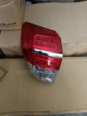Toyota Vanguard Taillight