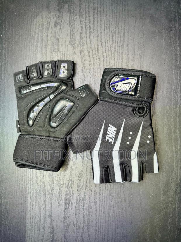 Nike Gym Gloves - main view