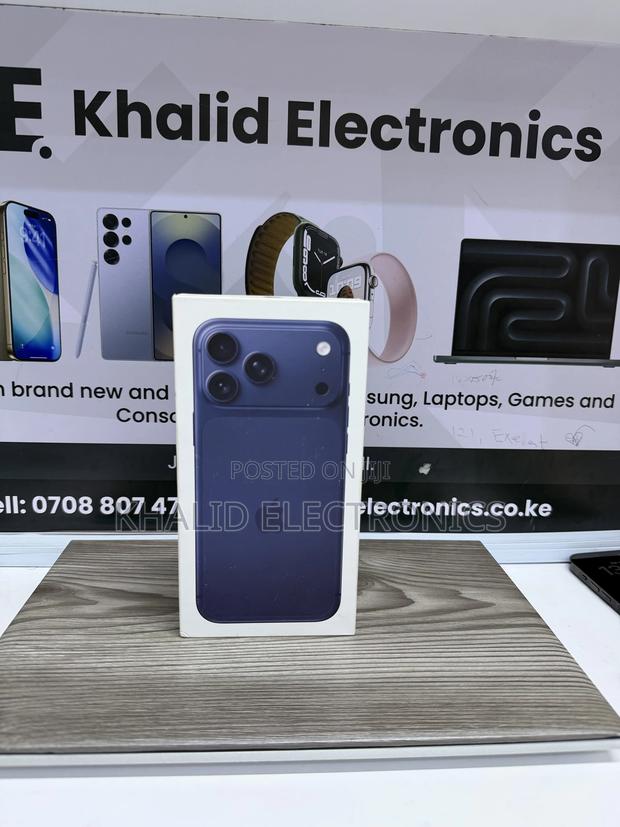New Apple iPhone 17 Pro Max 256 GB Blue