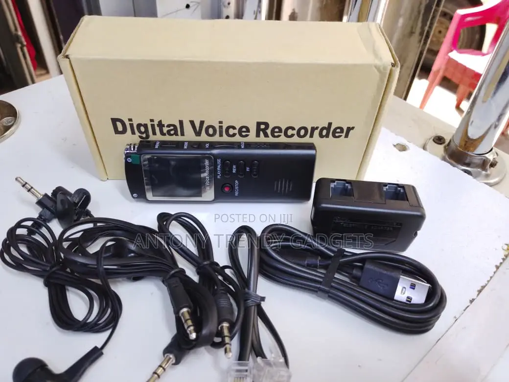 8gb Digital Voice Recorder With Usb Cable & Earphones