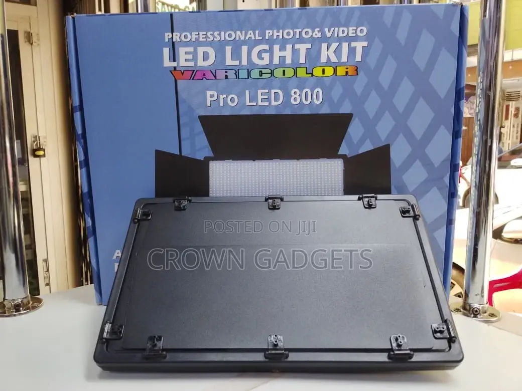Professional Led 800 Camera Light Kit With Stand