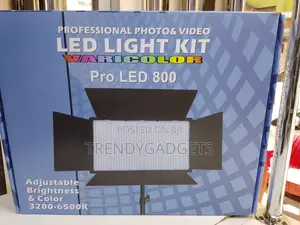 Professional Led 800 Camera Light Kit With Stand