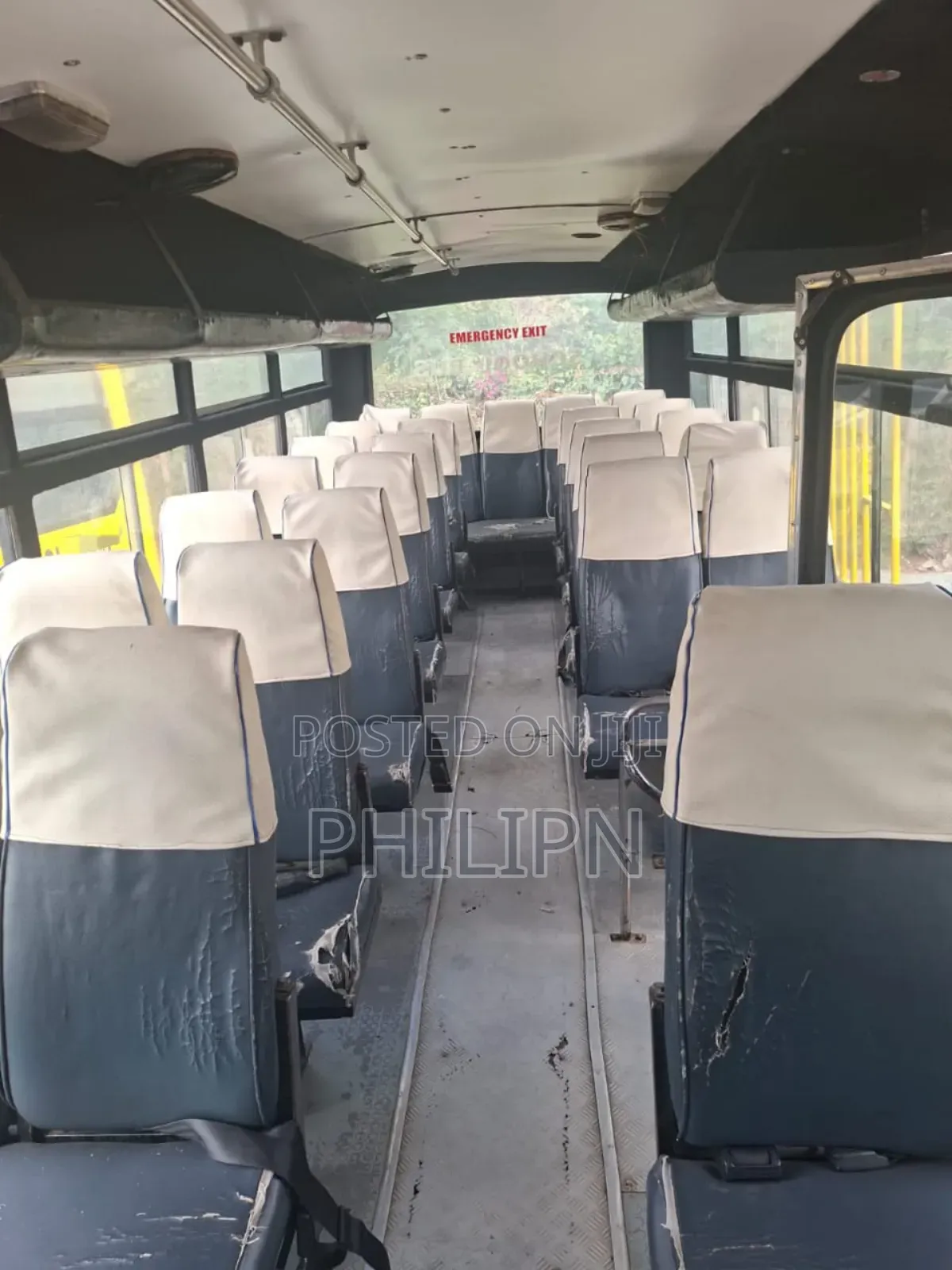 Isuzu Executive Bus 2007 Yellow