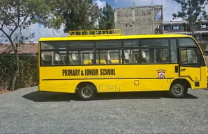 Isuzu Executive Bus 2007 Yellow