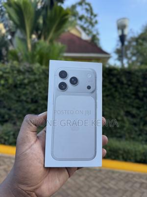 New Apple iPhone 17 Pro 256 GB Silver - thumbnail 2