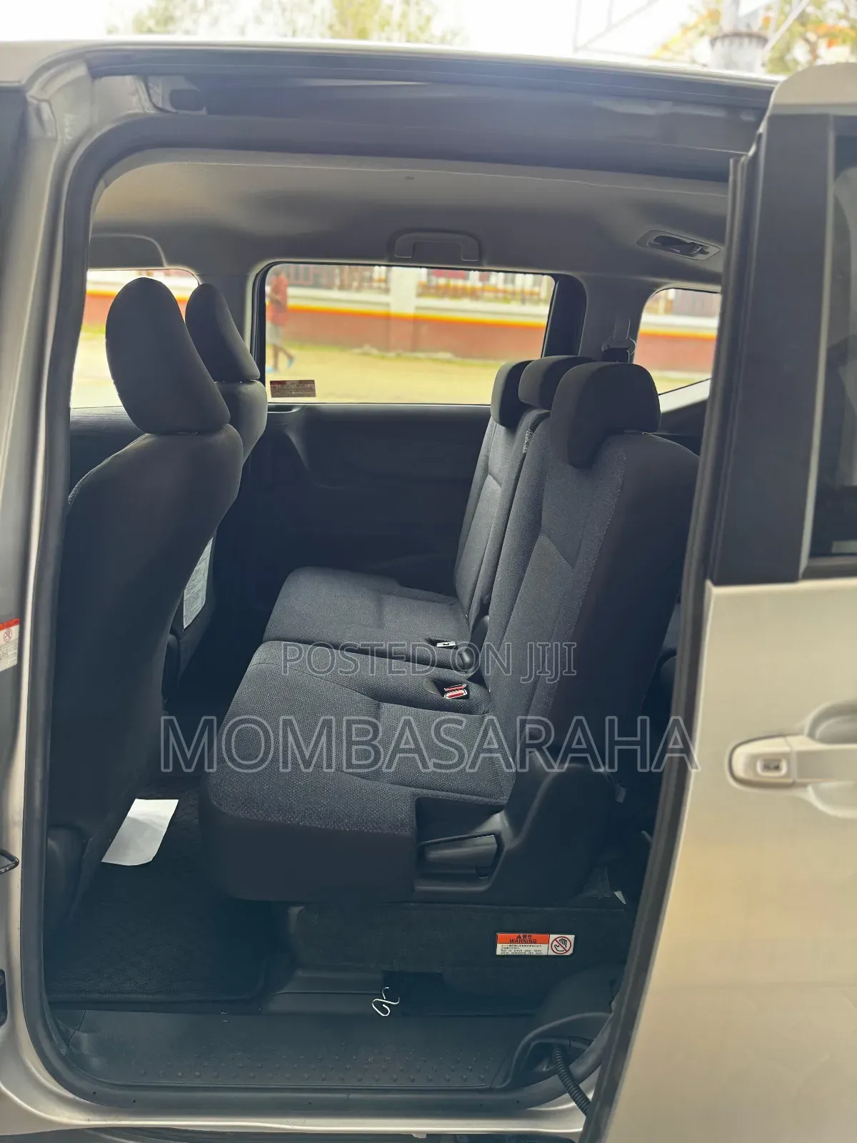 Toyota Sienta 2021 Silver