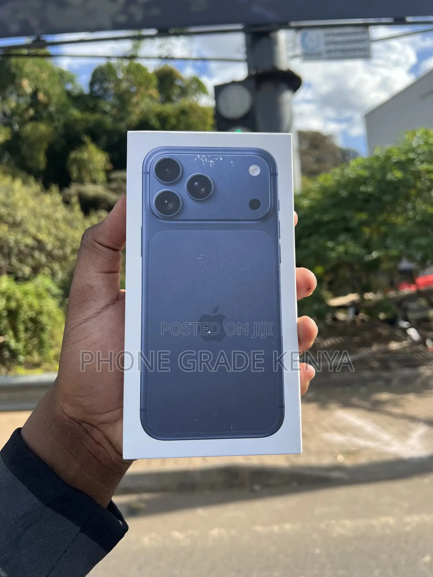 New Apple iPhone 17 Pro Max 256 GB Blue