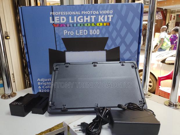 Varicolor Led 800 Studio Light Kit With Stand & Batteries - thumbnail 4