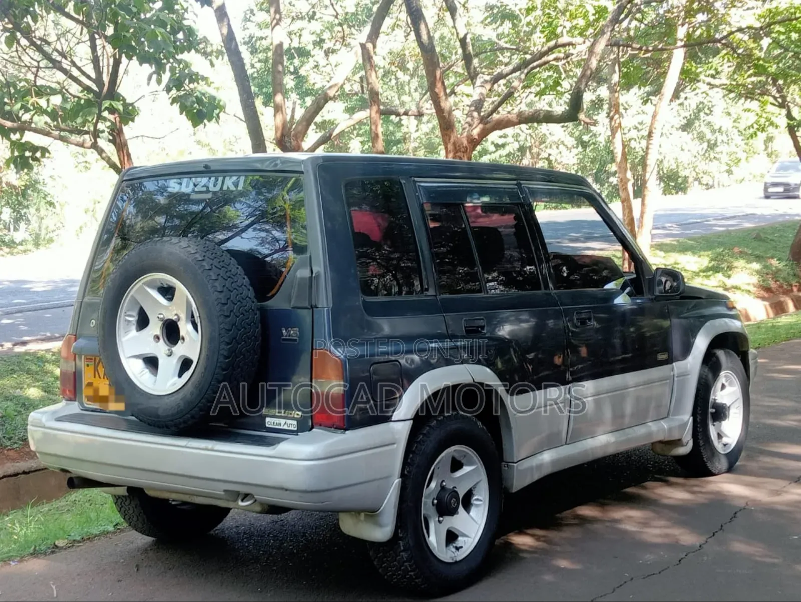 Suzuki Escudo 2000 Blue