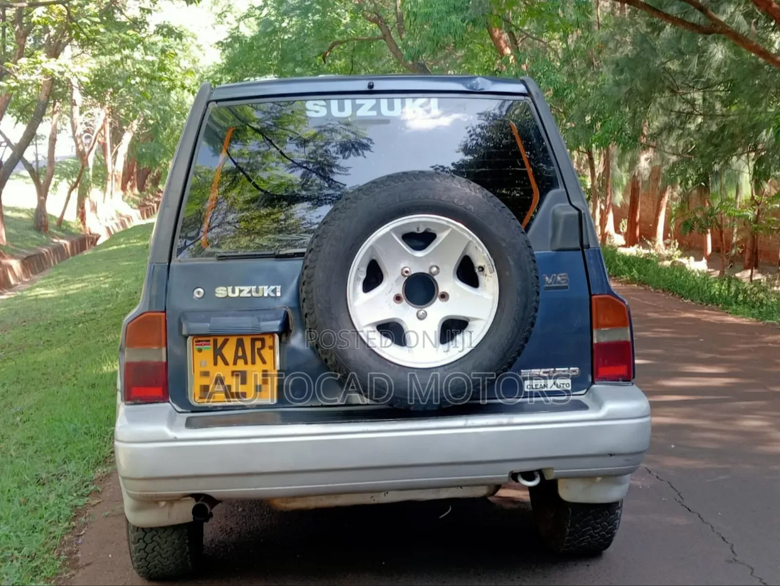 Suzuki Escudo 2000 Blue