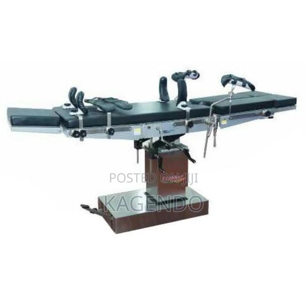 Ecomed 8300 Hydraulic Operating Table - main view