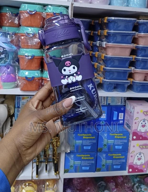 My Melody-Themed 600ml Plastic Water Bottle With a Strap Flip-Top Lid. - thumbnail 5