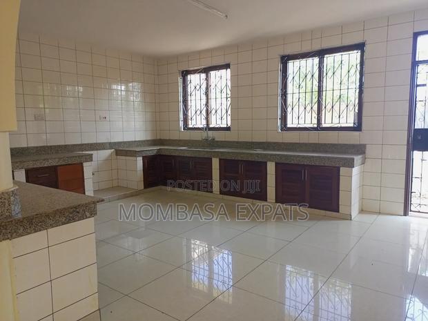 4bdrm Villa in Nyali for rent - thumbnail 9