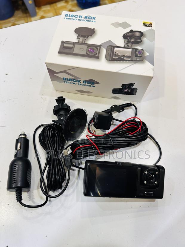C309 Blackbox Dash Camera Front, Cabin Rear Camera With Wifi