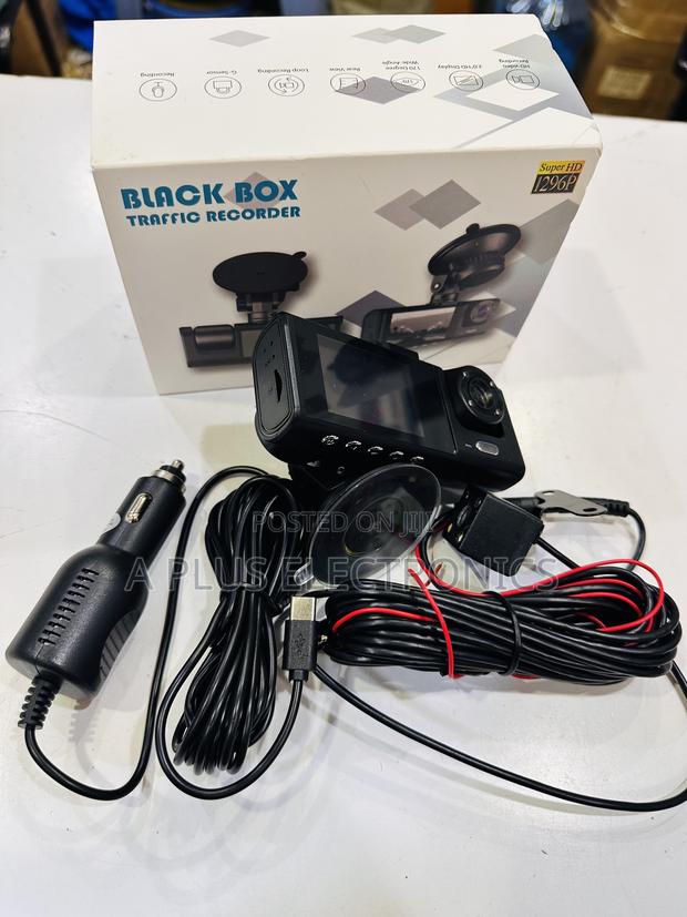 C309 Blackbox Dash Camera Advanced 3-Camera Dash Cam With Wifi