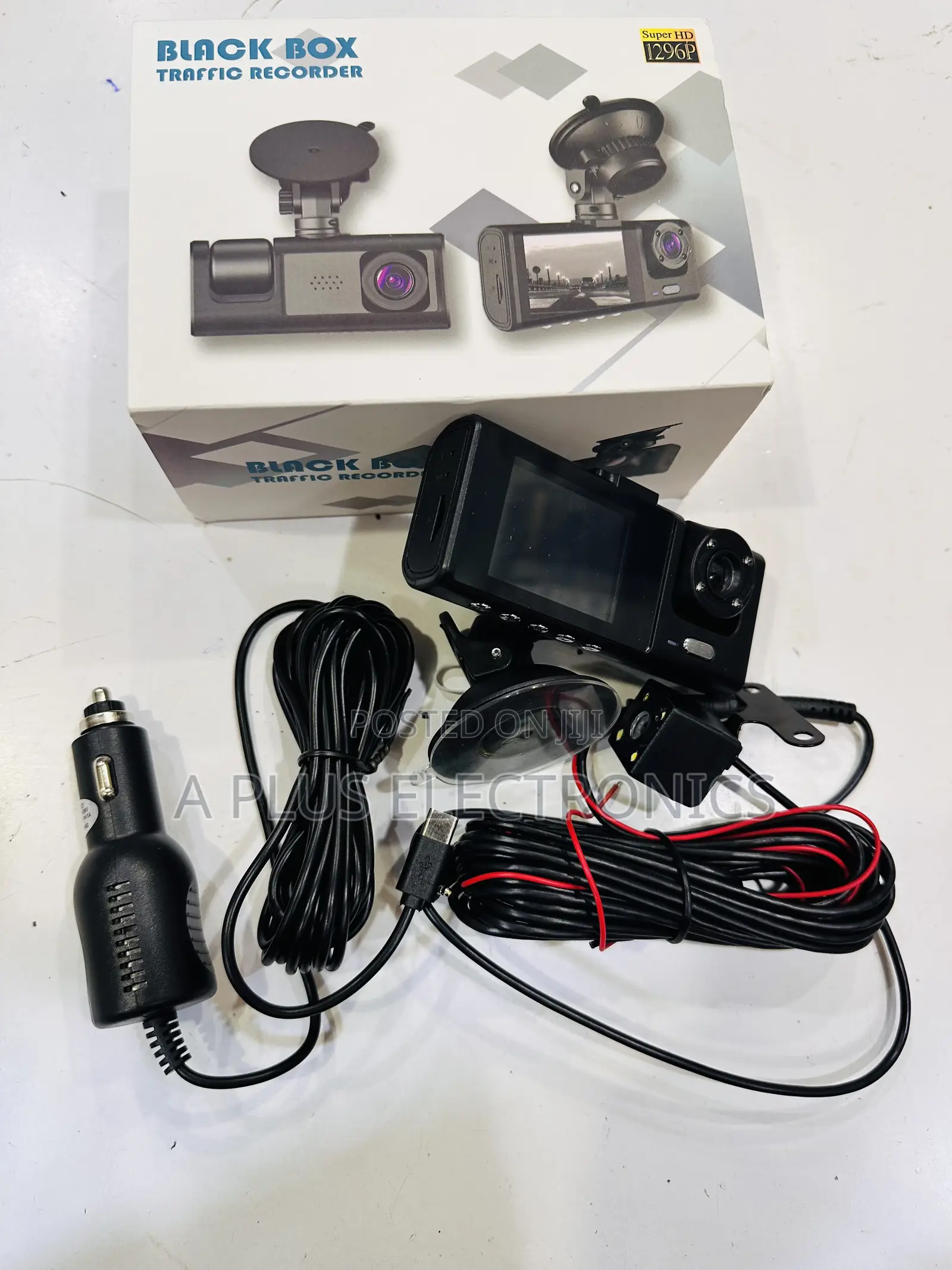 C309 Blackbox Dash Camera 360° Coverage 3-Camera Dash Cam With Wifi
