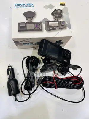 C309 Blackbox Dash Camera 360° Coverage 3-Camera Dash Cam With Wifi