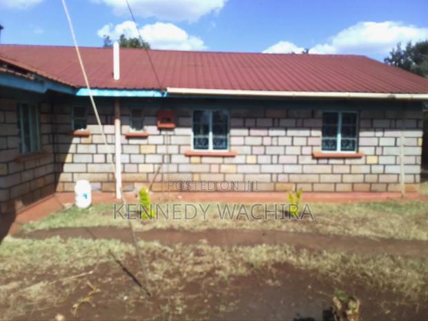 Land and House for Sale - main view