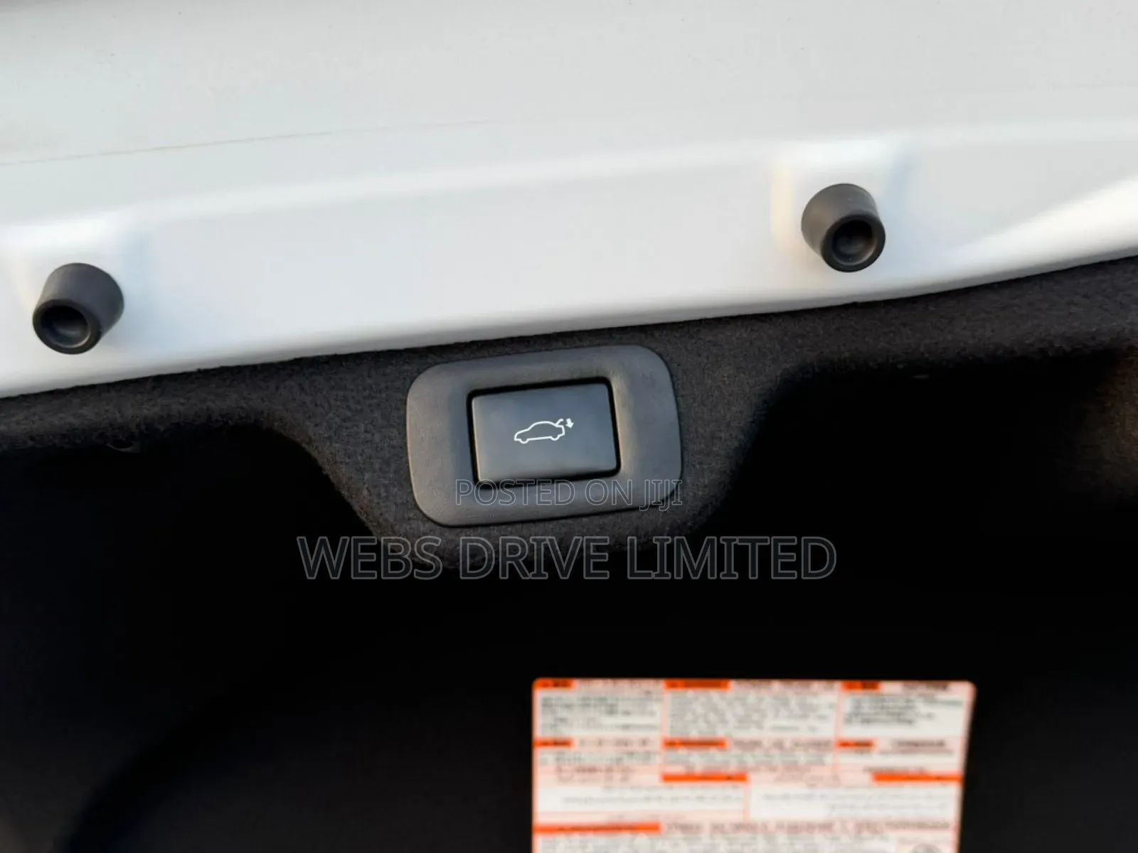 Toyota Crown XLE 2023 White